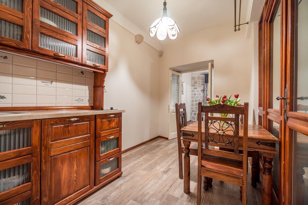 Apartments Leo Котор Стая снимка