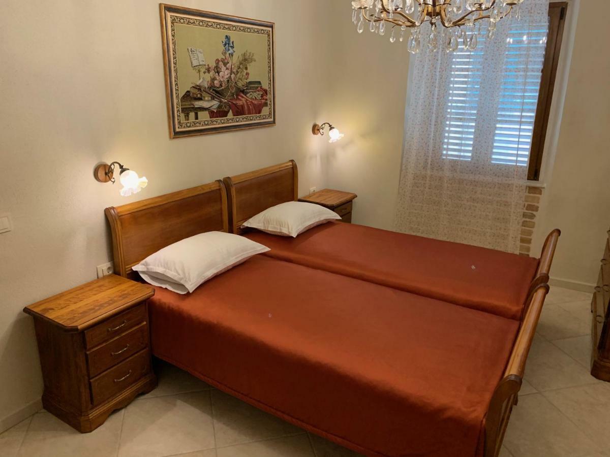 Apartments Leo Котор Екстериор снимка